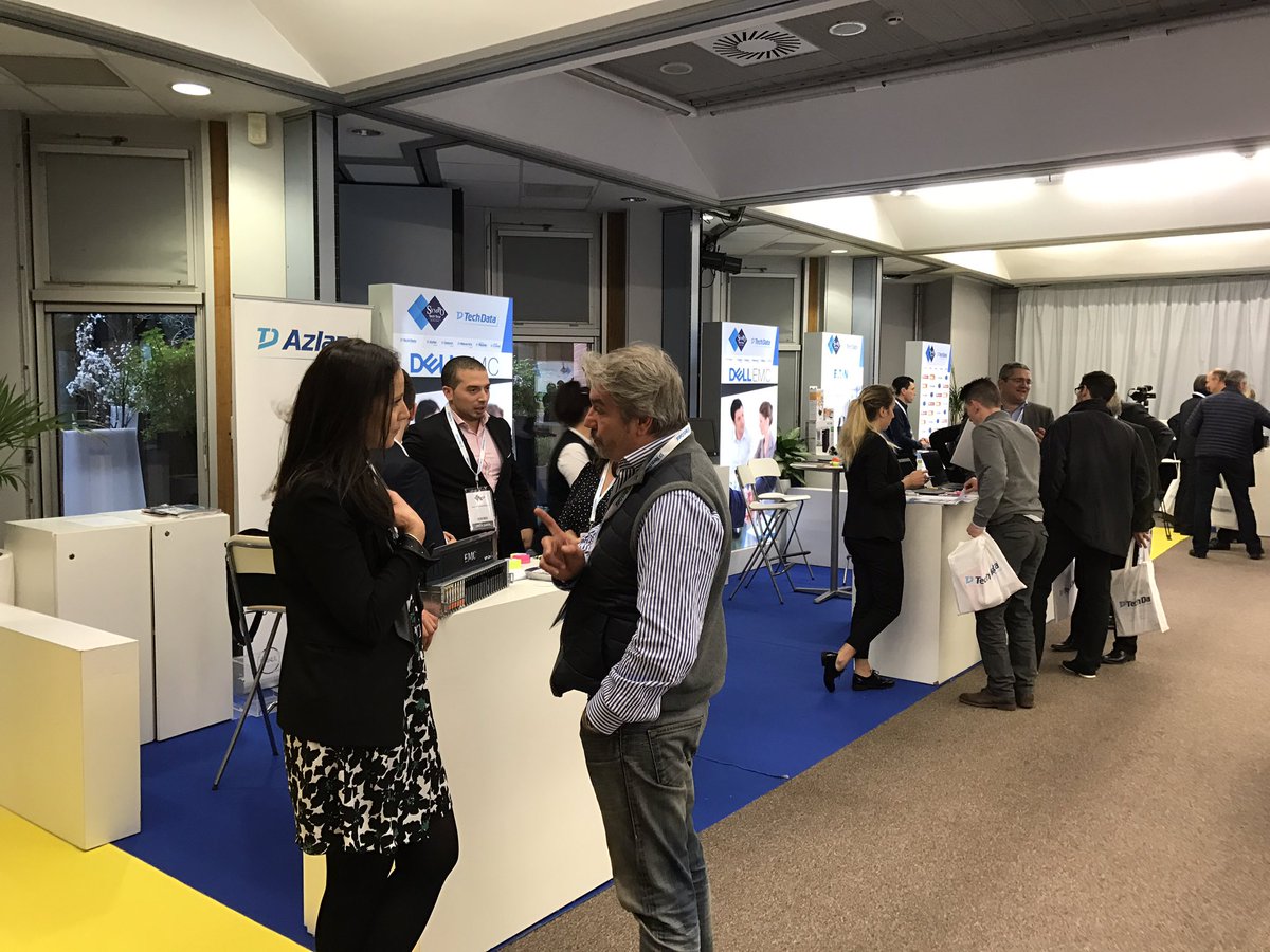 TDAzlanSI_FR's tweet photo. Dell EMC présent en force au Sympo Tech Tour Lille. Venez à leur rencontre ! #DellEMC #DellTechnologies #techdata #azlan @DellEMCFrance https://t.co/LZUdbwdFlg