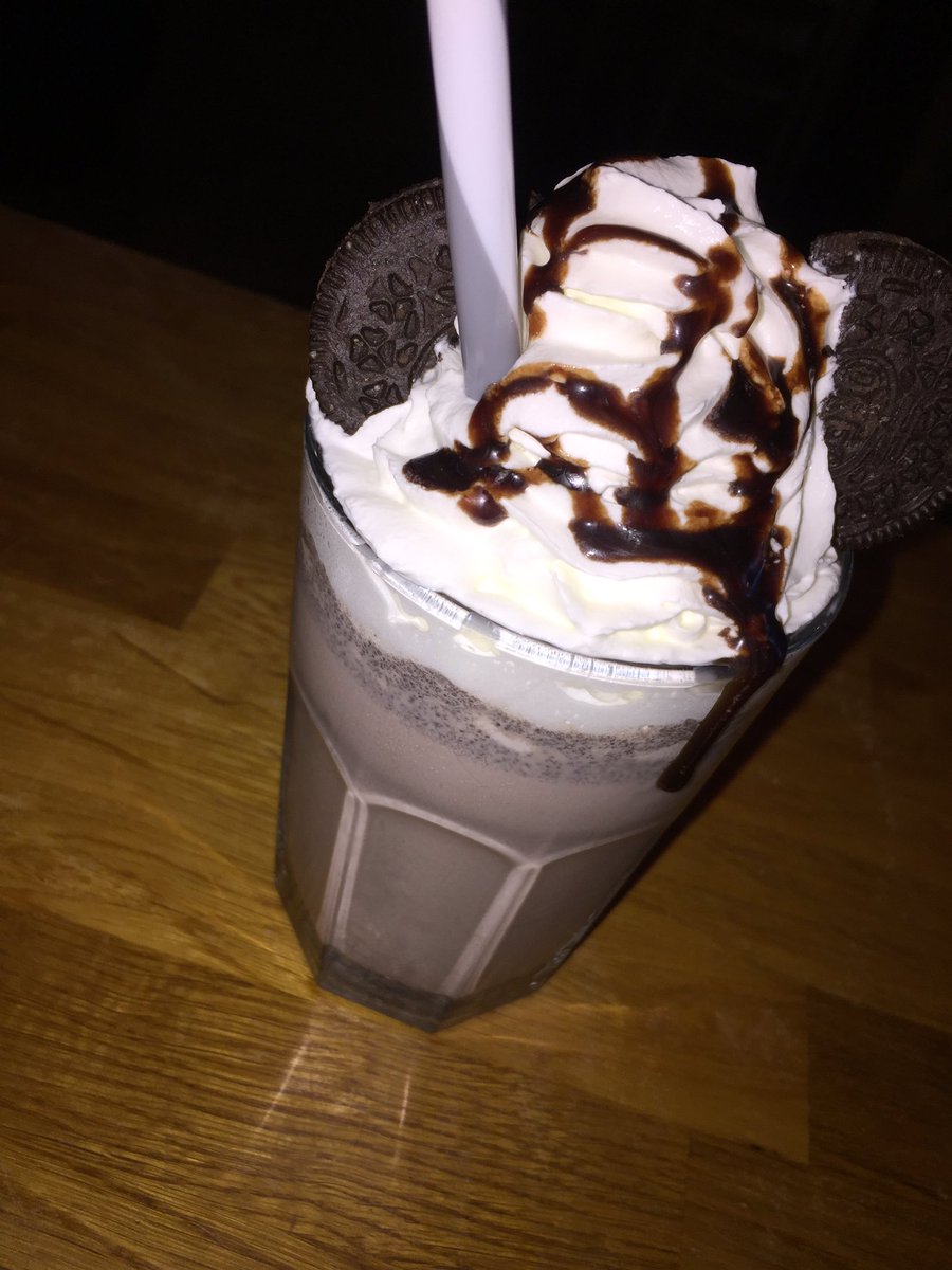 Come on down to Cafelito and enjoy one of our lovely milkshakes! We have a selection of 6 different milkshakes! This one is Oreo crush!