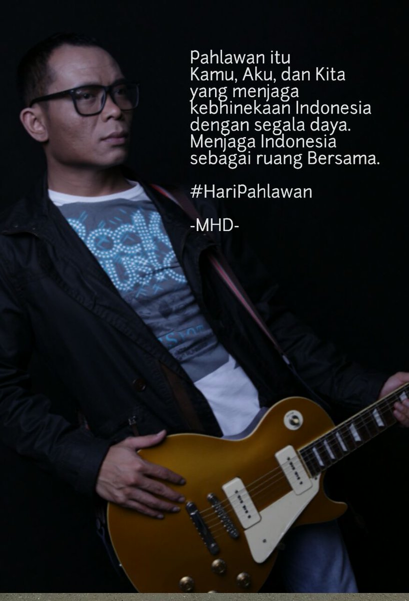 Selamat Hari Pahlawan <a href="/hanifdhakiri/">MHD</a>