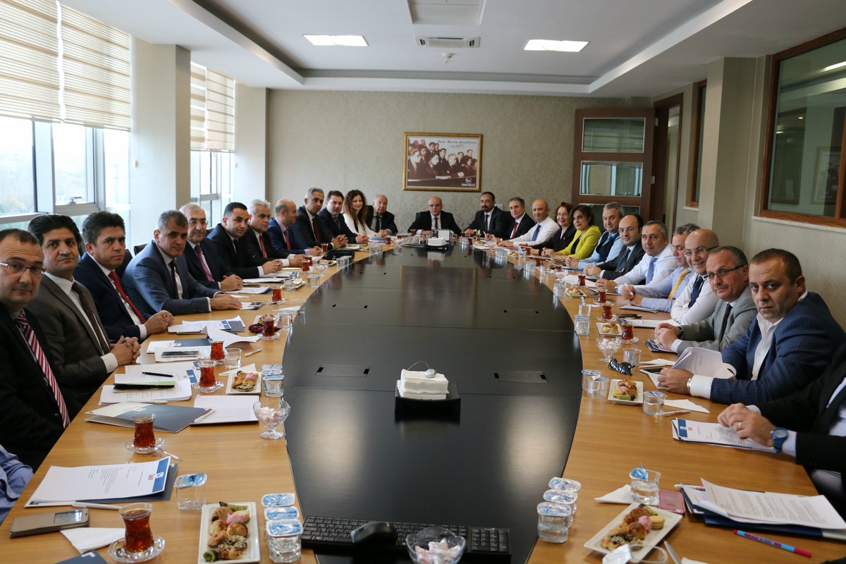 sinavegitim's tweet photo. Ankara Kurucu Temsilcileri toplantısı Yönetim Kurulu Başkanımız Sayın Metin Özer'in başkanlığında Ankara Sınav Koleji'nde yapıldı. https://t.co/AF5d5QEKUr