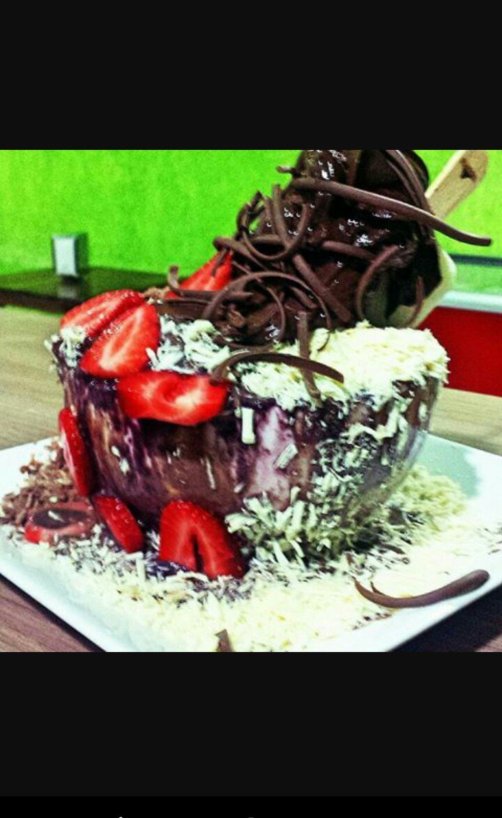 Derepente_plim's tweet photo. #NudesÉBomMas já provou um açaí assim👇 https://t.co/9NeqTlzCyr