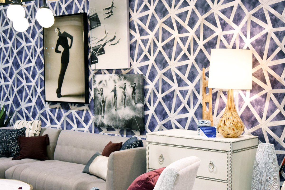 YYCHomeShows's tweet photo. #TBT to the Ask A Designer feature at #CHDS16! Get ready to bring your remodeling &amp; reno questions to #CRS17! https://t.co/jTtRPAsn6M https://t.co/AdpEC6u0Ys