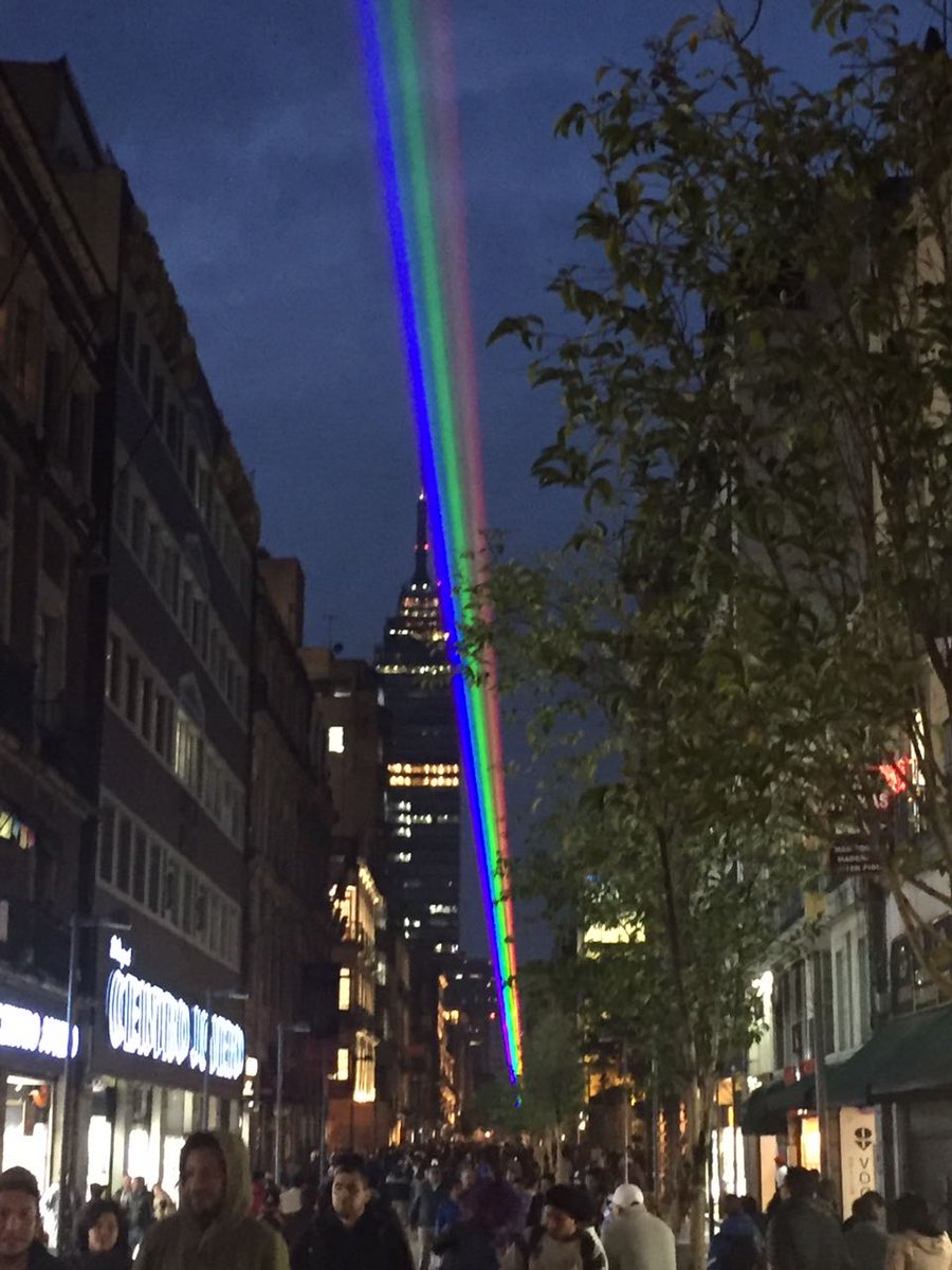SamDelRioFelix's tweet photo. Ayer #CDMX Dio un claro mensaje a México ¡Los derechos de los homosexuales también son #DerechosHumanos! #LegislarSinDiscriminar https://t.co/fVva9A6spN