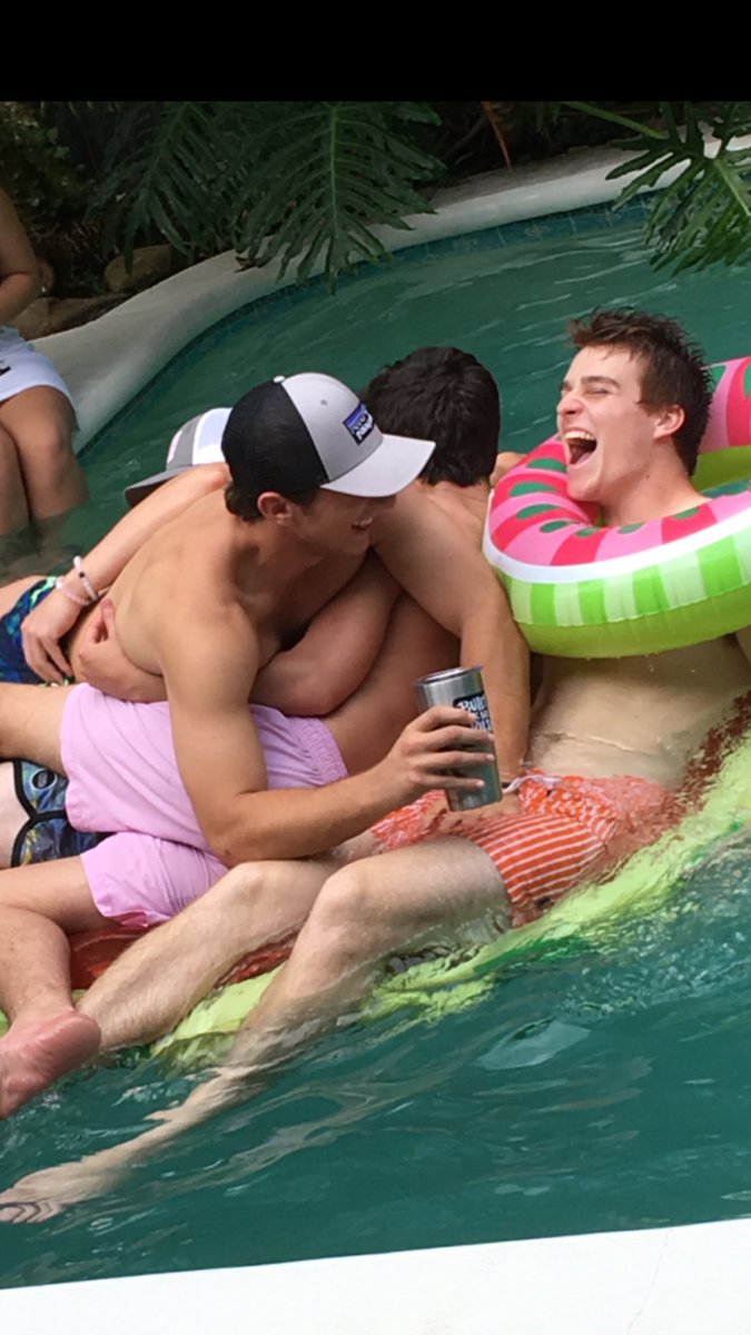 jonathenburkett's tweet photo. Happy birthday deemer love you kid can't wait to see you 😍 #trifecta #dempsy https://t.co/whCaWWtVaT