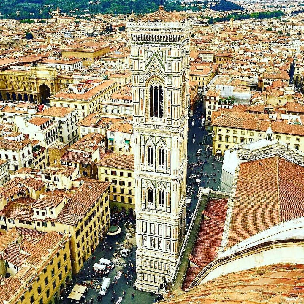 chiantiloverss's tweet photo. The magnificient Giotto's Belltower, Duomo of Florence - We ❤ Florence #wonderful #placeto… https://t.co/cf9lrbfA9S https://t.co/V5ePmmocRe