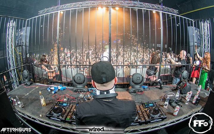 kanedollhouse's tweet photo. 📍NEXT SETS 
Fri: @TankSheffield 
Sat: @MissionLeeds 
Sat: @aruba_redcar 
#TOMZANETTI #KOKANE https://t.co/QvjuThtffp