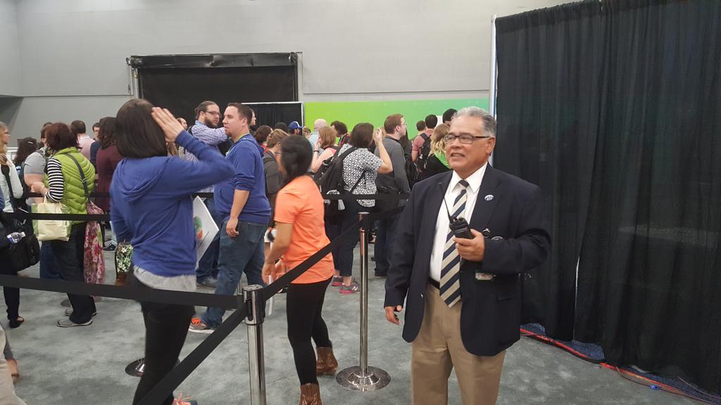 howdyhartmann's tweet image. Meeting Bill Nye is a big time event at #Data16. They even had to bring in security, equipped with real walkie talkies!  #NyeWatch #CodeBill