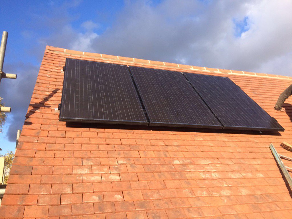 #solar on some #Colchester new builds today , sunny days