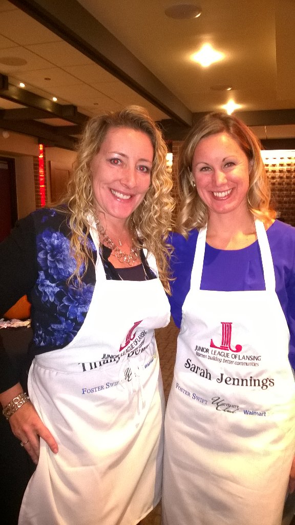 U-Club members <a href="/ideagal/">Tiffany Dowling</a> Tiffany Dowling and Sarah Jennings---two super <a href="/jllansing/">Jr League Lansing</a> celebrity servers!