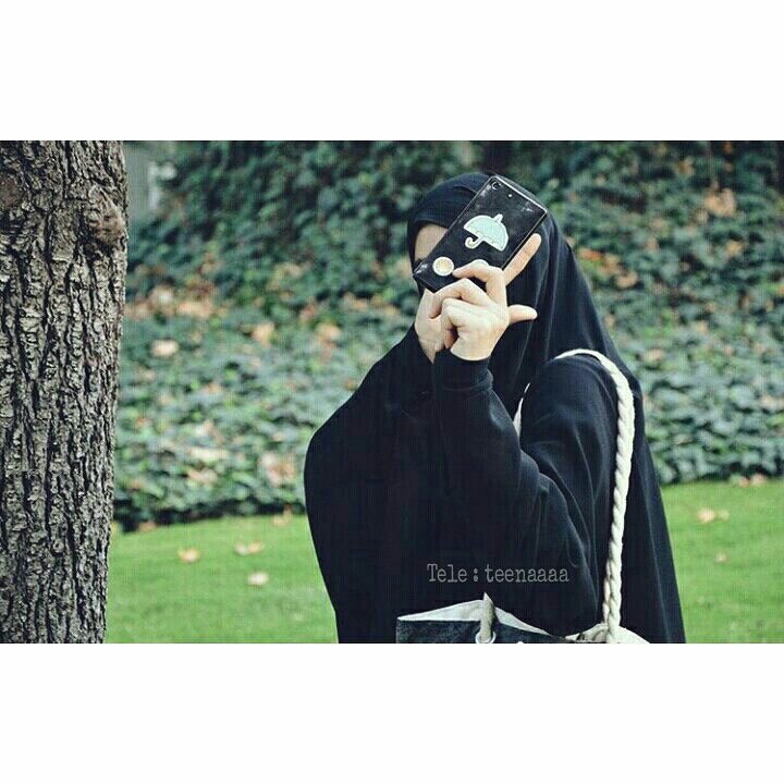 وحذاري يابنت الزهـراء 

ان تكوني  فتنة يُفتن بها شباب المسلمين

#بناتكِ_سيدتي