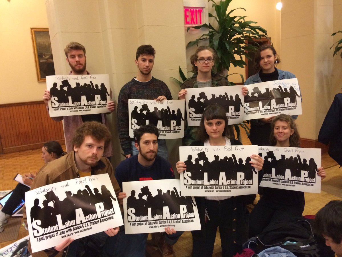 Penn_SLAP's tweet photo. It's more important than ever to show up when it matters. Solidarity with @fossilfreepenn https://t.co/KHJ5ujVb3J