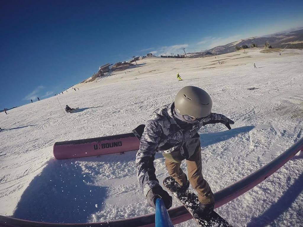 jdbowman99's tweet photo. Opening day glory @mammothmountain! #mammothsopen #lovinit #frontboard
•
•
•
•
•
#mammoths… https://t.co/JoR8pBPXxi https://t.co/BSvcKE4R7S