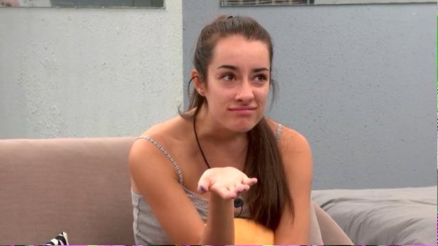 manelvideoblogs's tweet photo. ¿CLARA NO ESTÁ EXPULSADA? #Gala10GH17 https://t.co/XWWu47Racs