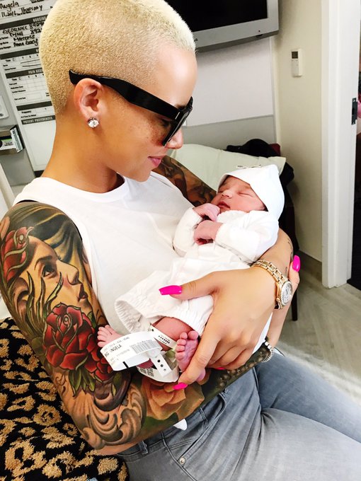 A Dream come true #DreamKardashian ? https://t.co/7sP86XXE4E
