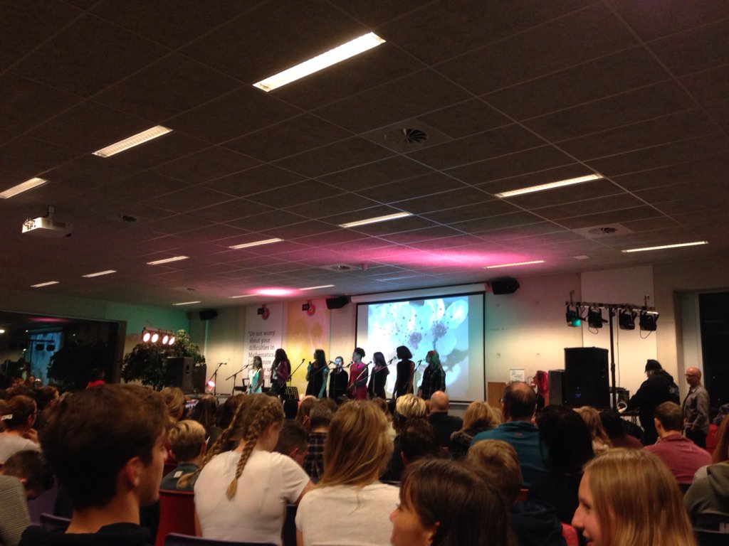 Open podium Einstein got talent volle zaal en veel applaus! #campushoogvliet