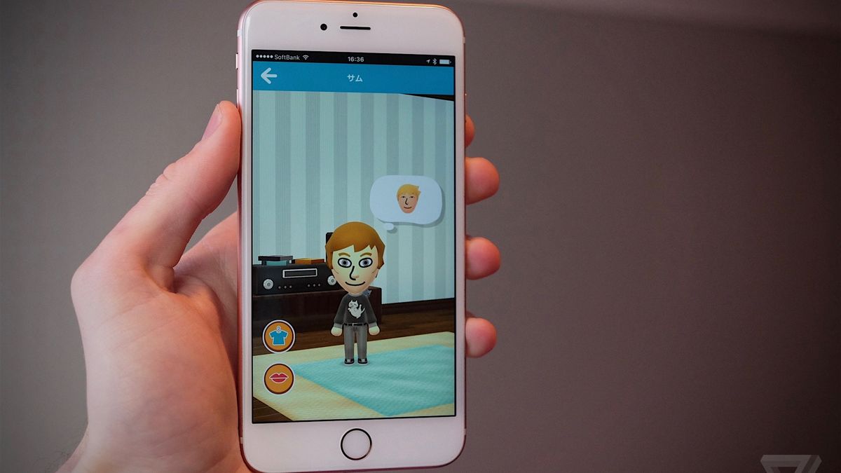 verge's tweet image. Nintendo hasn’t abandoned Miitomo, its first big app theverge.com/2016/11/10/135…