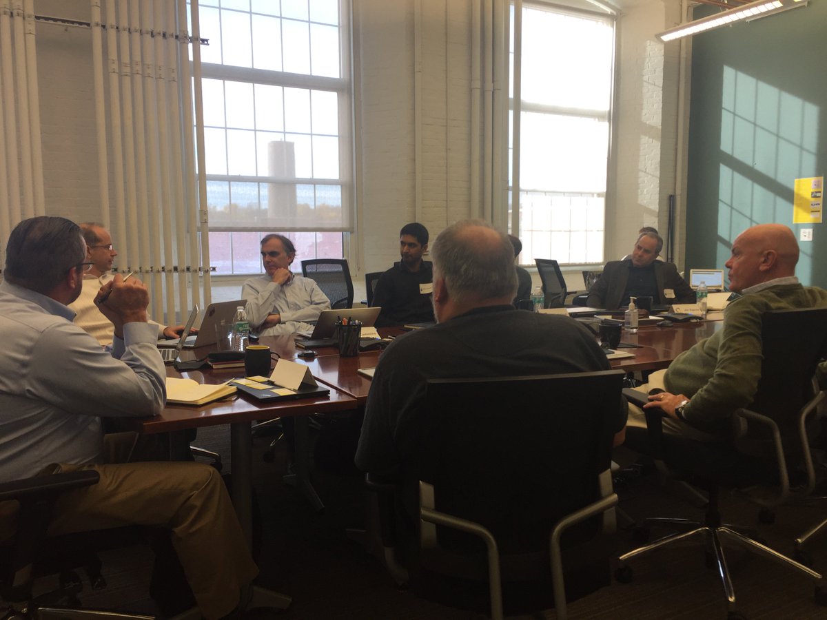 TripKucera's tweet image. Great discussion on #InternetPerformance @Dyn with smart folks from @Gartner_inc @aberdeengroup @IDC @451Research