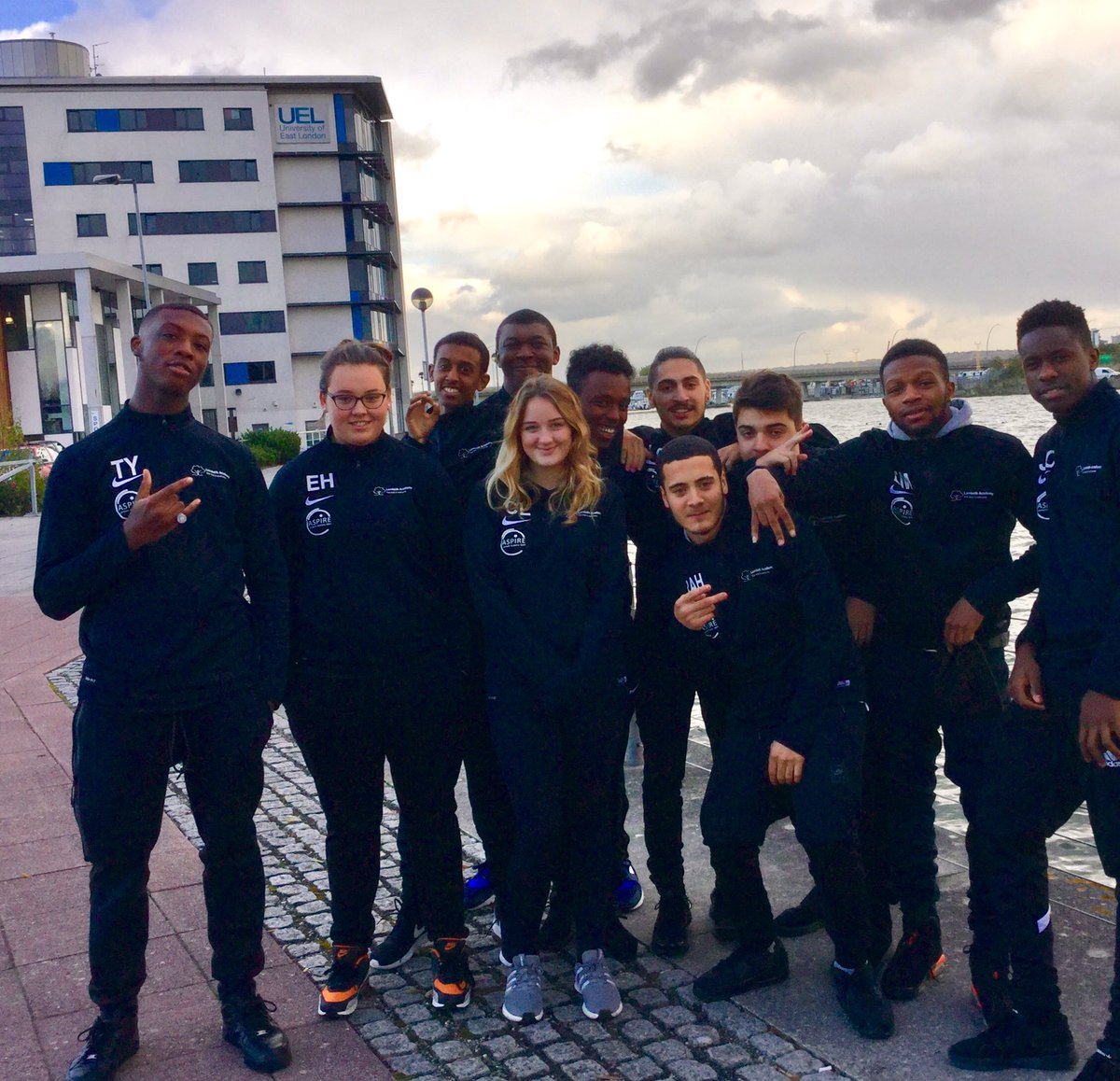 Miss Howe tweet media