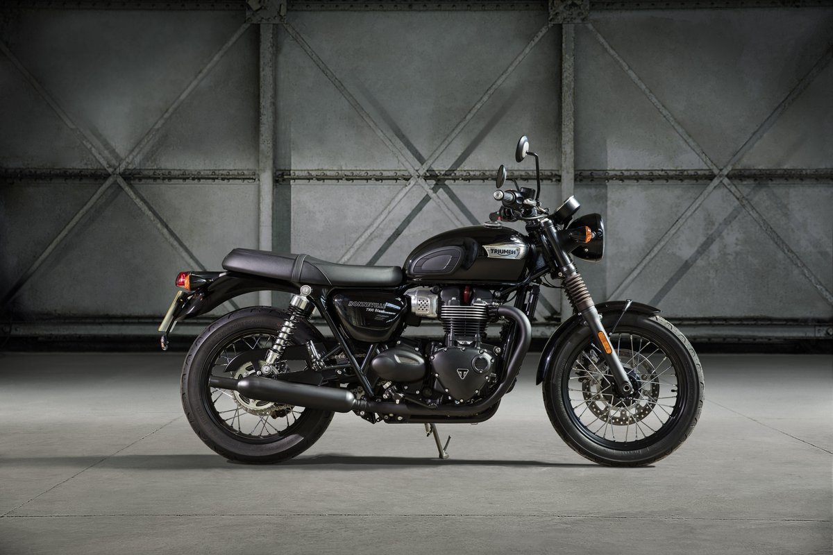The New Bonneville T100 - evocative heritage and iconic silhouette
Visit fal.cn/Q8nm to find out more