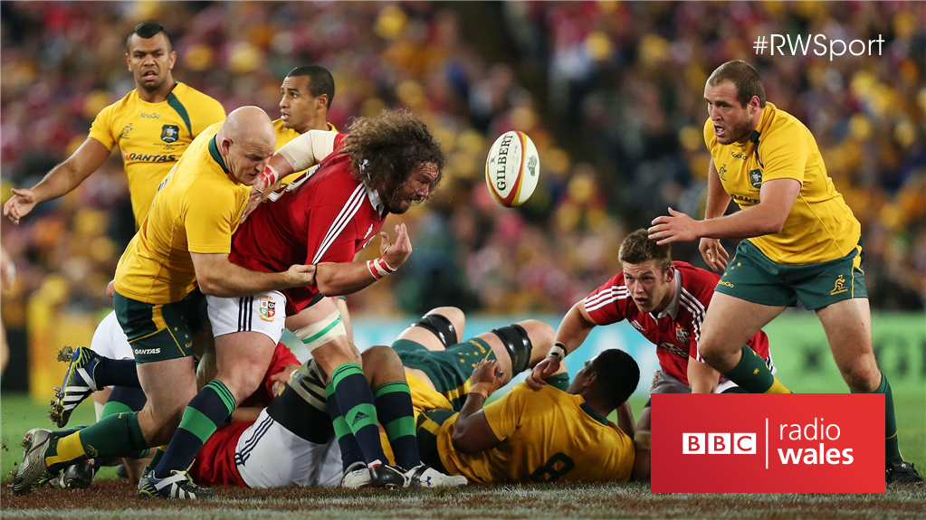 BBCRadioWales's tweet photo. #ScrumVRadio 8-9pm
🏉 Presenter Ross Harries is joined by guests @martynewilliams , @adamjones3 & Jeremy Guscott https://t.co/Cf3uQKYiHU