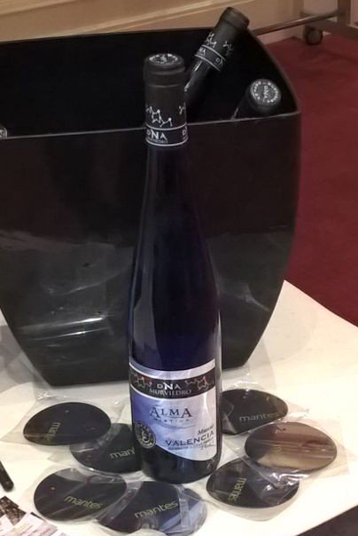 En los premios #OndaCero # SanSebastián con @gipuzkoenlaonda <a href="/LaLobaWine/">La Bodega de La Loba</a> #Lacazan <a href="/vinosmurviedro/">Bodegas Murviedro</a> <a href="/victoriadccg/">victoria diez-caballero</a>