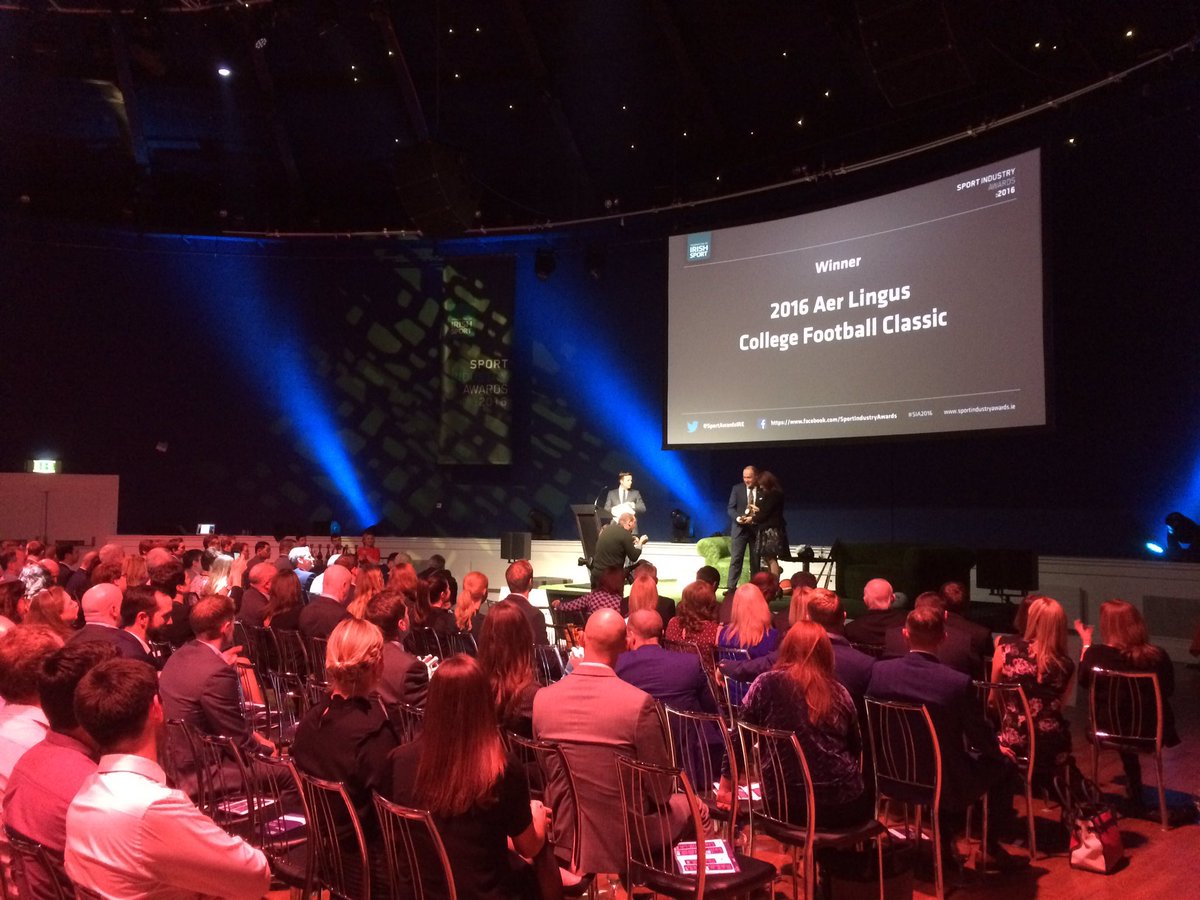 SportAwardsIRE's tweet photo. @cfbireland @AerLingus Winner of Best International Sports Event #SIA2016 https://t.co/hQe6inWNjQ