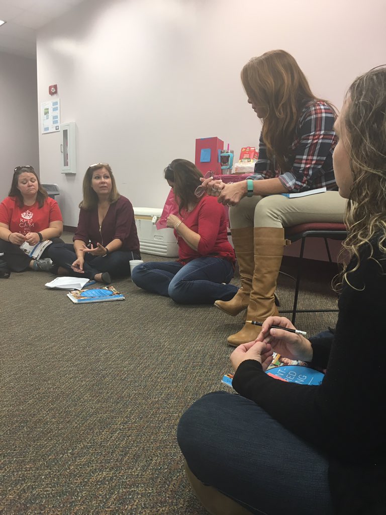 creolelady83's tweet photo. #edcamprcpd #rcpd2016 #competentcoaching https://t.co/ffQB9gA8TA