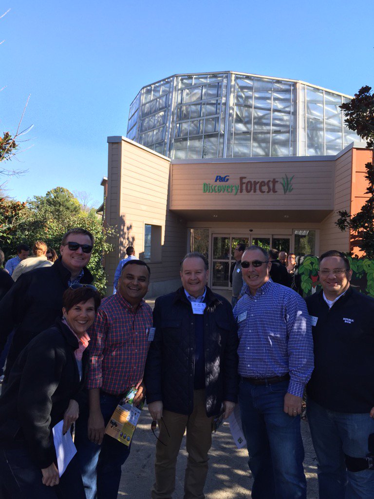 Team PrimeraUno #leadershiphuntczbg