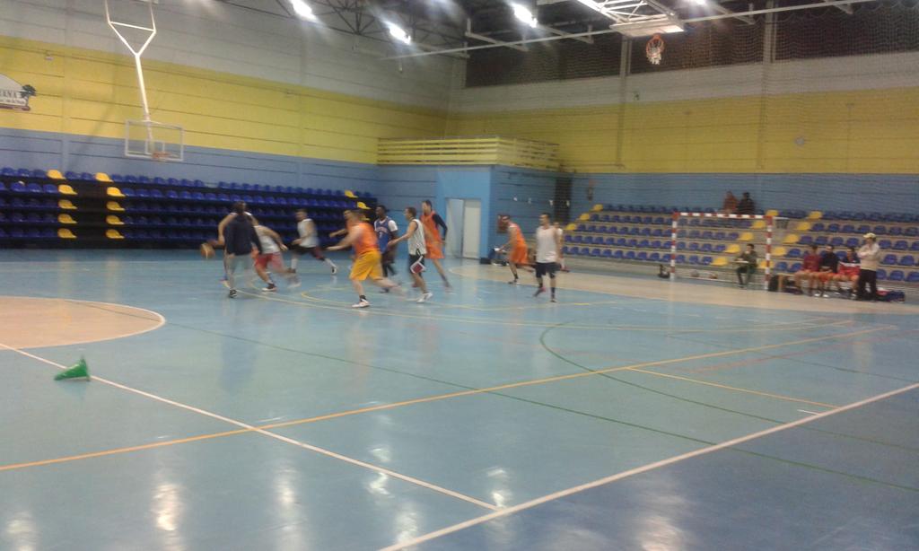 CBChurriana's tweet photo. Nuestros equipos no paran
Amistoso del senior de @alvaromol en estos momentos.
#vamosCDBChurriana #orange https://t.co/OIZsxaU9nH