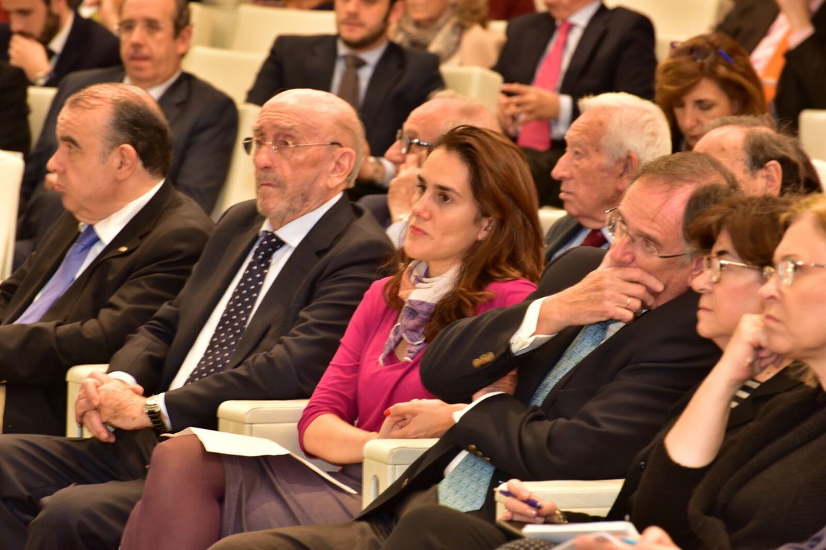 TheFamilyWatch's tweet photo. "La conciliación debe ir pareja a la flexibilidad y la mejora de los horarios" #LAF2016 https://t.co/1BN3qyllc1