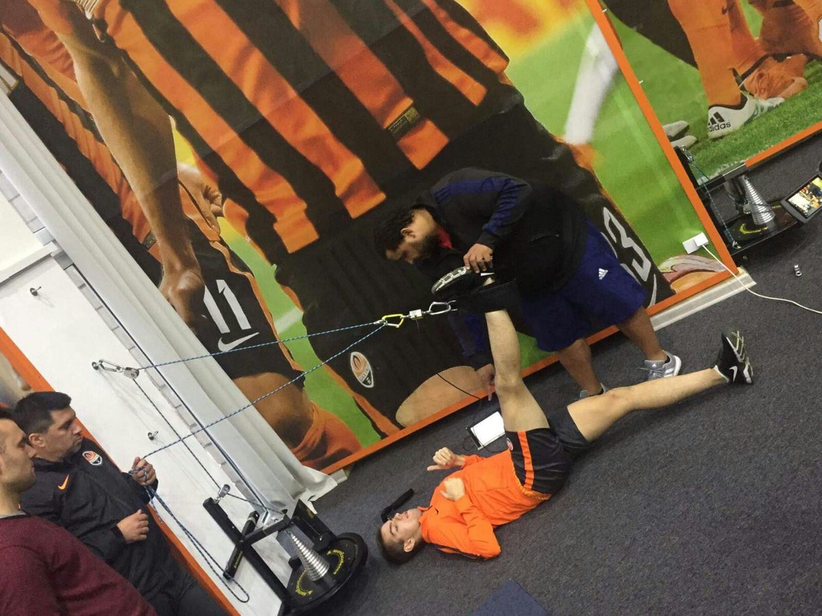 neuroexpt's tweet image. This week we were at @FCShakhtar_eng showing how our products can be used to evaluate and optimize neuromuscular training #eccentricoverload