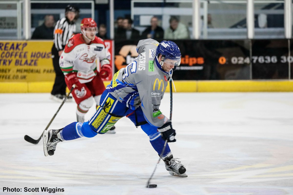 Uanset hvilken pilfer Databasen Warrior Hockey UK on Twitter: "Check out the flex. Here's a great shot of  @covblazehockey 's Jordan Pietrus giving his @WarriorHockey Covert stick  "some welley" https://t.co/2tr7EQYyH9" / Twitter