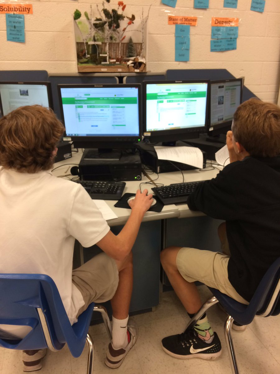 TeriHoustonMar2's tweet photo. Coach Lilly's students diligently analyzing their Achieve 3000 article to raise their Lexile levels @McLeanMiddle https://t.co/JOF0BIDl5h