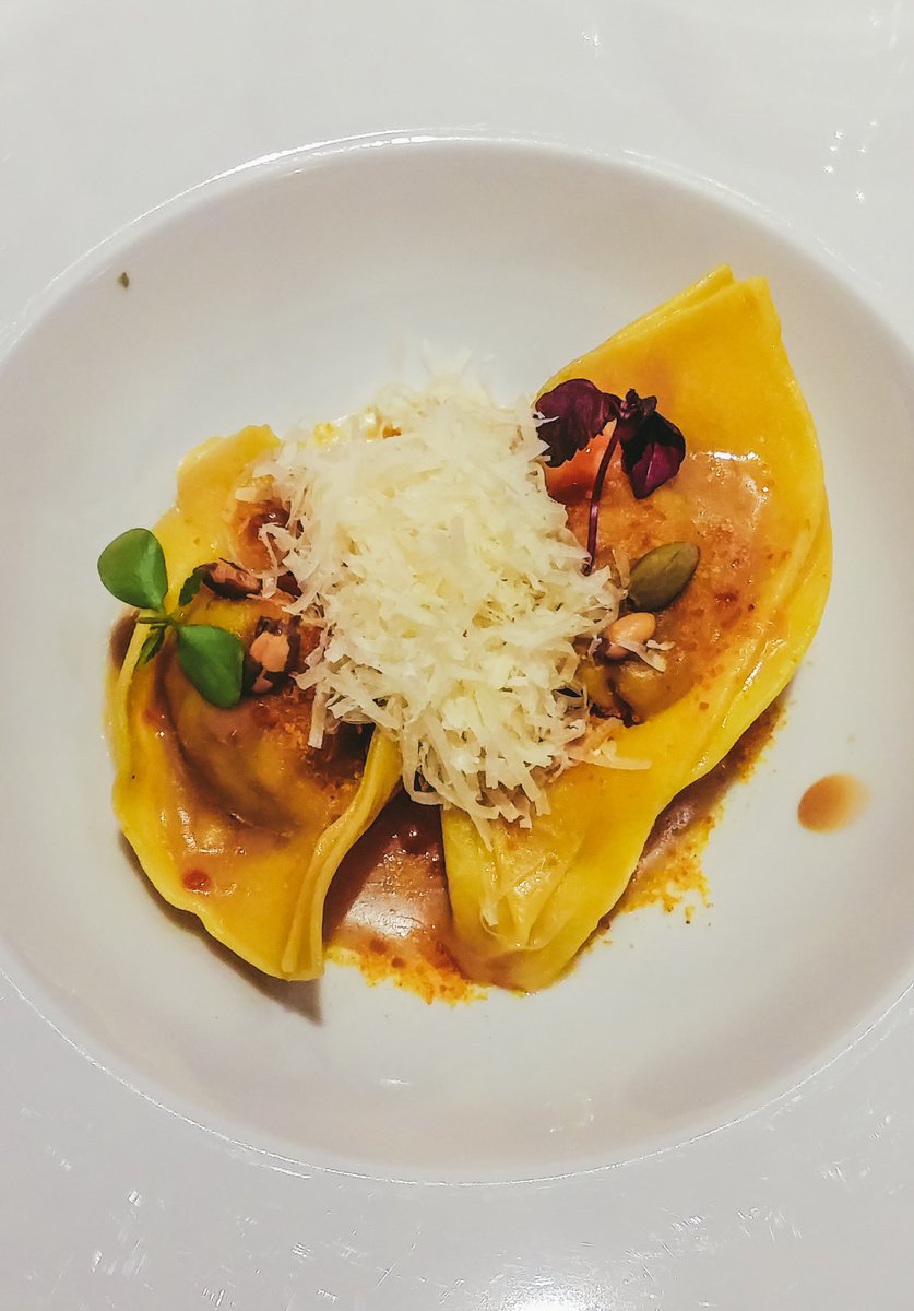 Giovanna Hoang tweet media