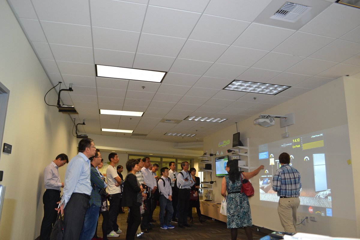 CalPlug's tweet image. #CalPlug2016 Representatives of Ministry of Industry and Information Technology of China. Tour by Professor GP Li and Michael Klopfer.