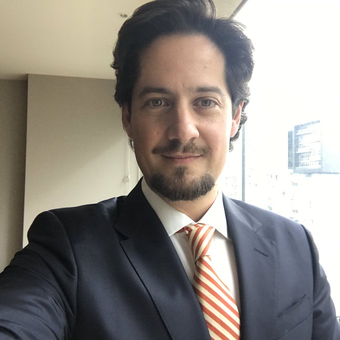 Llevaba exactamente 4 a&ntilde;os sin usar corbata. &iexcl;Siento que me ahogo!! https://t.co/fXzVl7gQAQ<a href="/tag/javierduarte"class="tags"><span>#javierduarte</span></a>