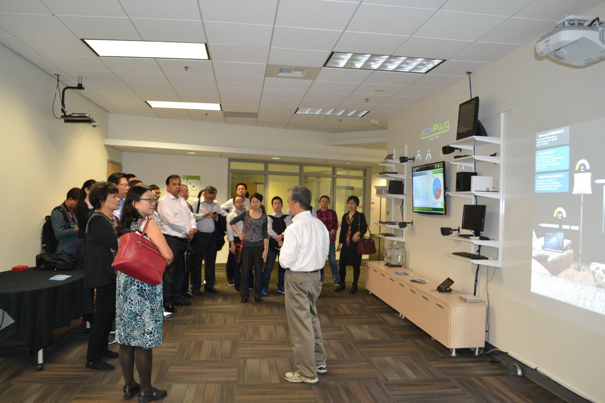 CalPlug's tweet image. #CalPlug2016 Representatives of Ministry of Industry and Information Technology of China. Tour by Professor GP Li and Michael Klopfer.