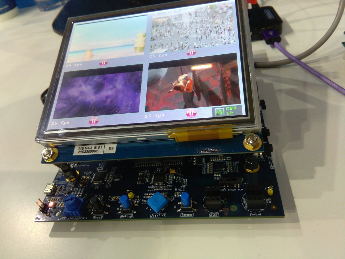 chiptronCZ's tweet image. #STM32H7 v akci. Pristi tyden budou lepsi fotky a nejaky popis... #STM32