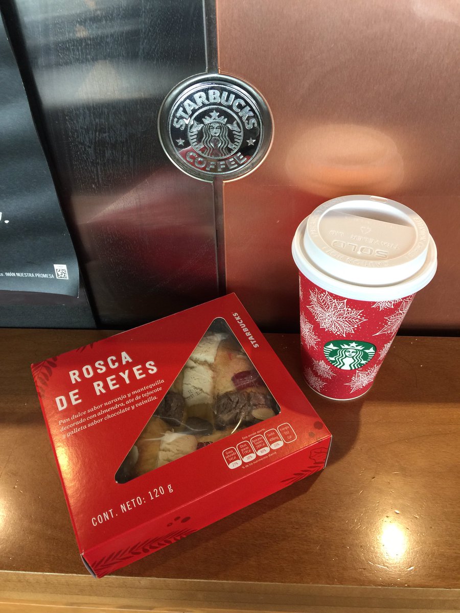 lizgil's tweet photo. El primer #RedCups de la temporada y probando el Cranberry Mocha Blanco y la #roscadereyes de #Starbucks #sharejoy  @StarbucksMex https://t.co/sEexomMupE