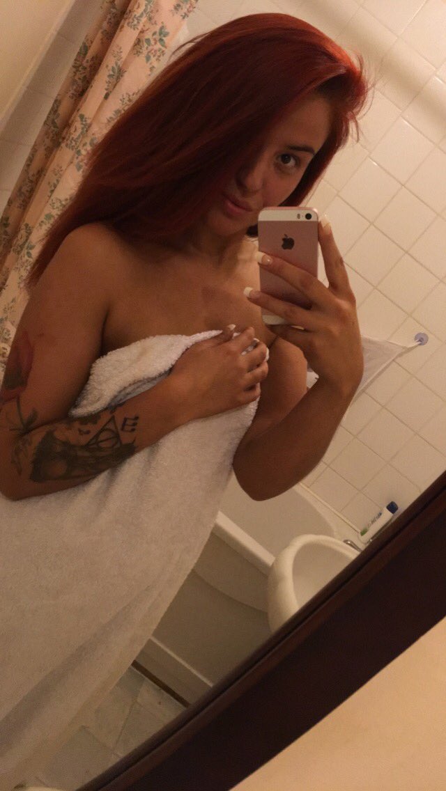 fitness_beauty4's tweet photo. #tan ✅ #nails ✅ #hairdye ✅ @tattooblade @tattooedstunner @TattooedUp2 @TattooSociety13 @GirlsWithTattz #Birthdayweekend 😬 https://t.co/noTzk8ss2J