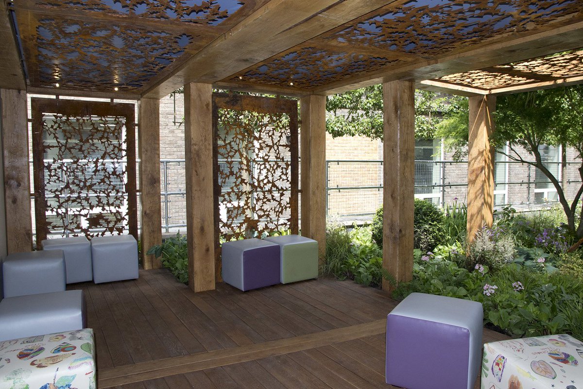 GOSHCharity's tweet photo. The @MorganStanley Garden for GOSH, now provides families with a much-needed, green, reflective space away from the wards. #DIYSOS #BigBuild https://t.co/7XBpHqKjVs