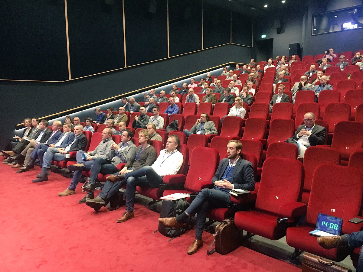 robvanmil's tweet photo. 2 drukke maar voldoening gevende dagen bij Nat. Conf. #Gebouwautomatiesering #ncga2016 - veel boeiende presentaties en netwerkende @KNXprofs https://t.co/Q5ocJeD17Q