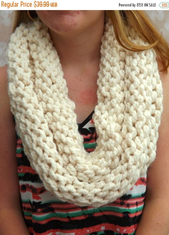 JTangledThreads's tweet image. Chunky Knit Cowl - White layered cowl winter accessory - f… tuppu.net/7e71cf81 #JensTangledThreads #LayeredCowl