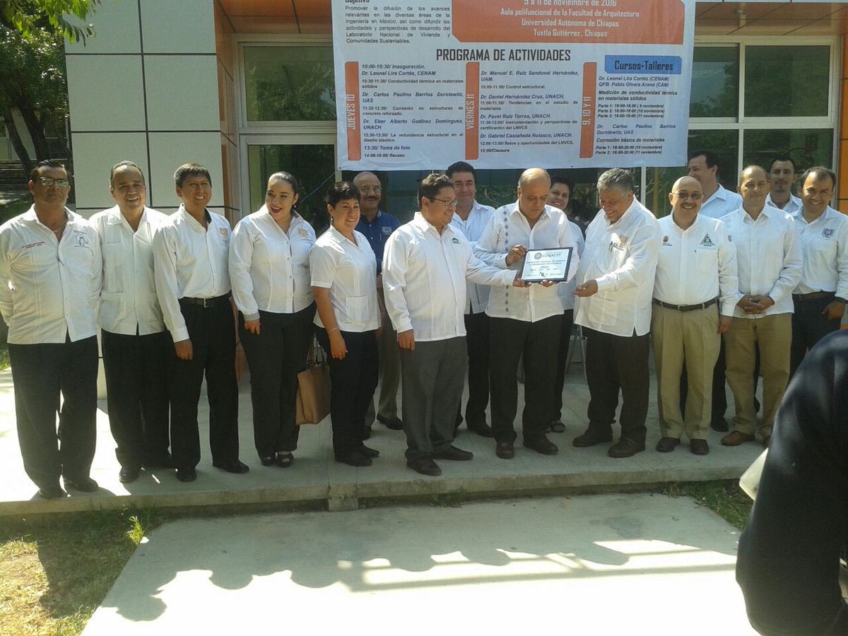 dahec01's tweet image. Rector @comunica_unach inaugura el 1er seminario nacional en ciencias de la ingenieria y devela  placa del Laborarorio nacional #LNVCS