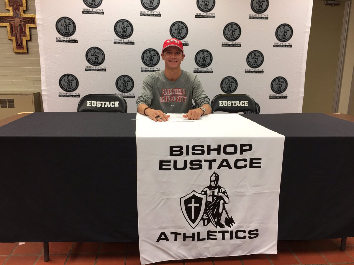 PapaDziuba's tweet image. @StagsXC Mike Dziuba Class of 2021 signs his NLI to run XC at Fairfield University. Go Stags!