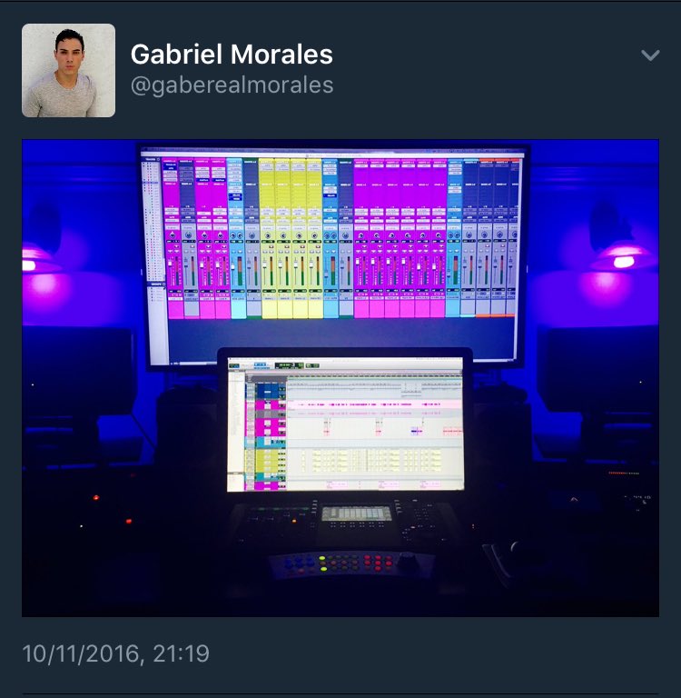 AlexMooreUpdate's tweet photo. I spy music Gabriel 👌🏻 @gaberealmorales https://t.co/qB2GP2aZMQ