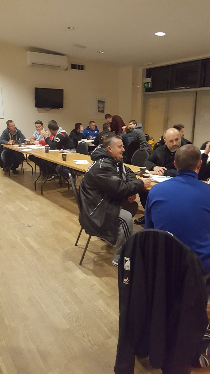 OxfordshireFA's tweet photo. Hearing some great discussions here at our workshop at Thame FP. Coaches learning a lot on Developing Attacking Play β½ #OFALearning https://t.co/A3WCsMzBev