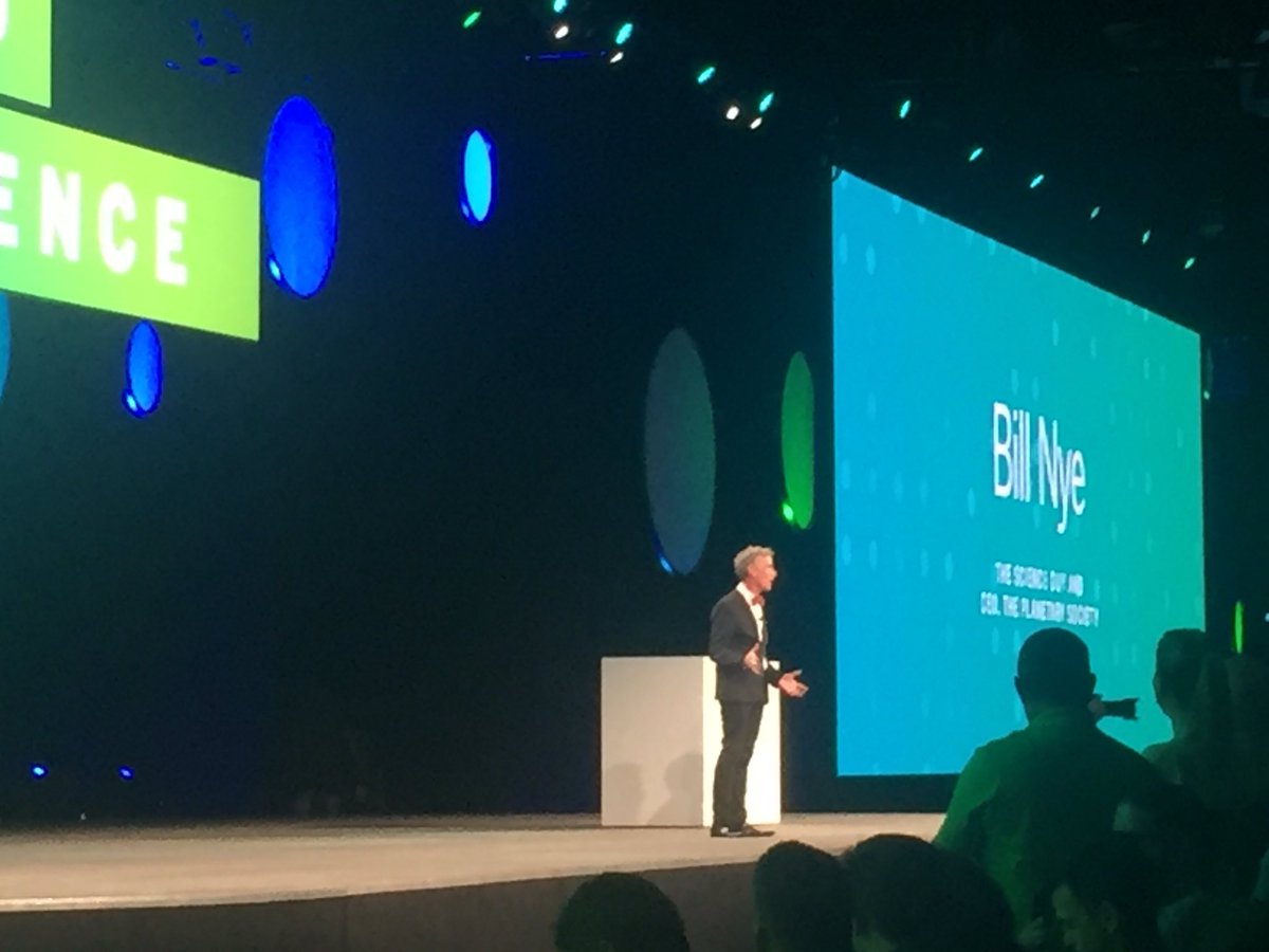 JohnTilelli's tweet photo. We could go 100% renewable if we just tried #data16 #keynote https://t.co/HIohDo0Lsa