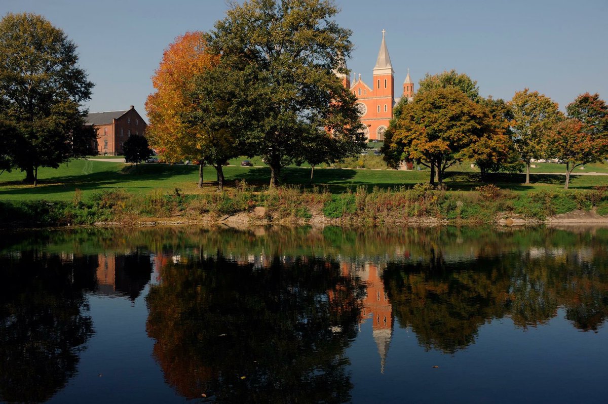 SVC_Alumni's tweet photo. “Where we love is home. Home, that our feet may leave, but not our hearts.” #SVCAlumni
― Oliver Wendell Holmes https://t.co/g9coT8BpMg