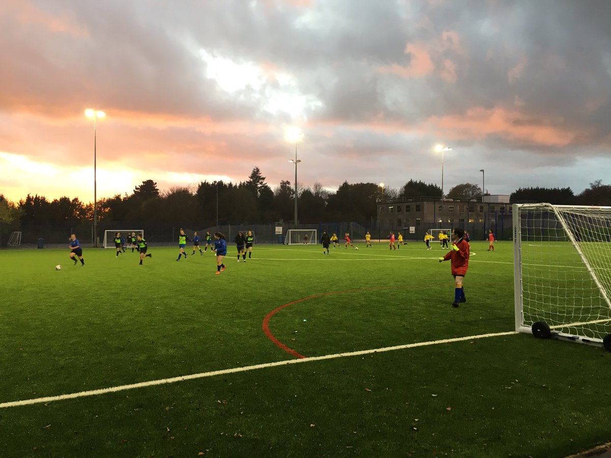 PEThorns's tweet photo. Great start for the Year 10/11 Girls Football team on a cold &amp; wet night! Wins v Windsor &amp; Earls &amp; a draw v Hagley https://t.co/4vkQyS8IZu